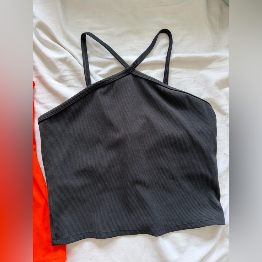 GAP CROP TOP ACTIVE
